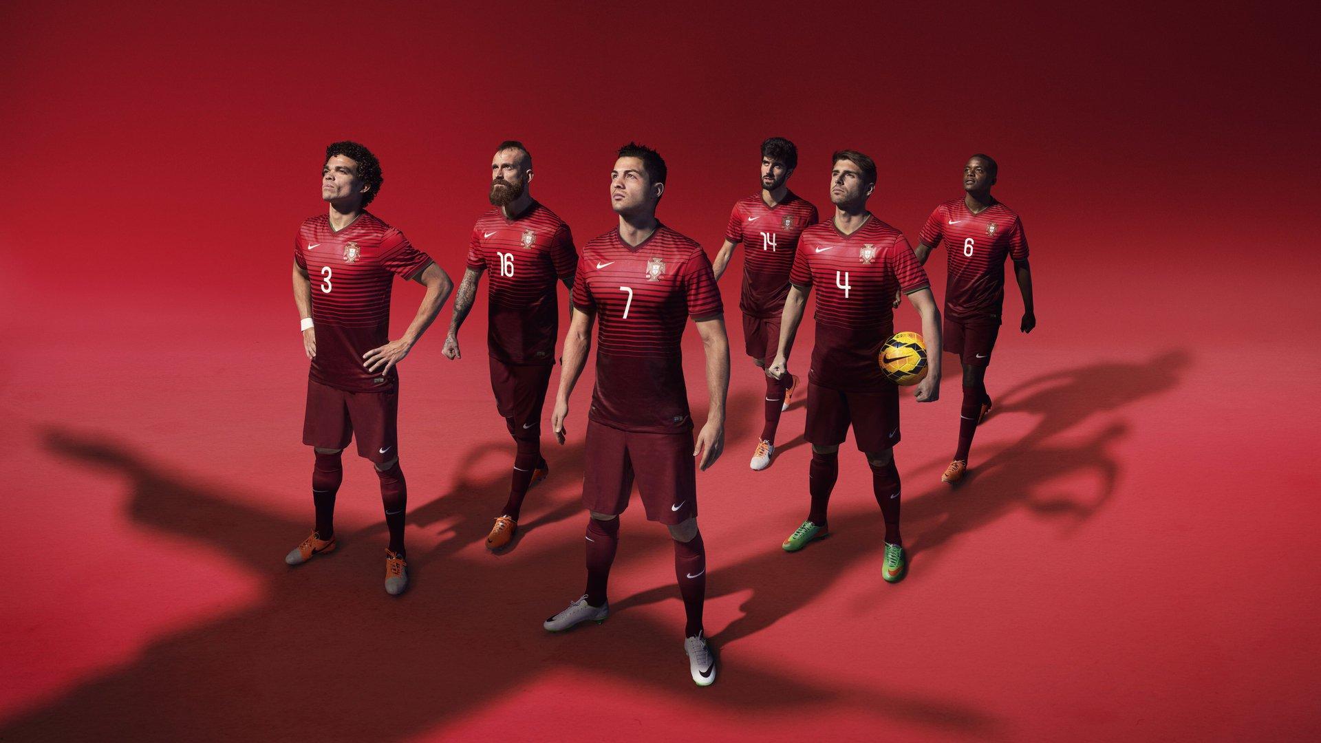 壹号娱乐下载|转会市场风云再起，豪门争夺战与新兴势力的崛起